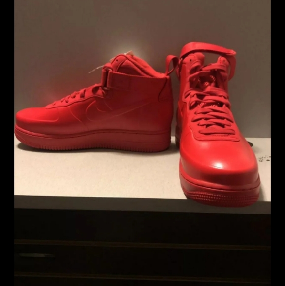 Air Force 1 - Picture 2 of 3